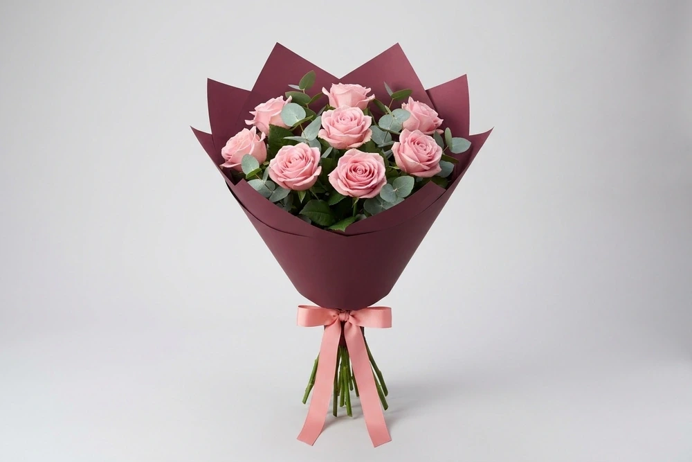 Buquê 8 Rosas cor de Rosa com Eucalipto