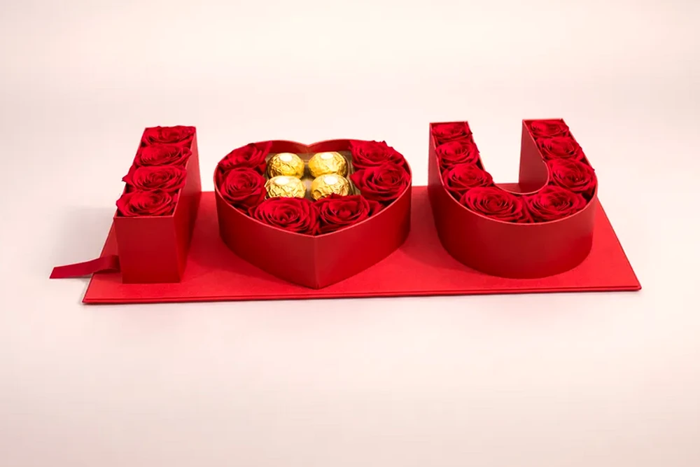 LOVE Box com Rosas Vermelhas e Ferrero Rocher