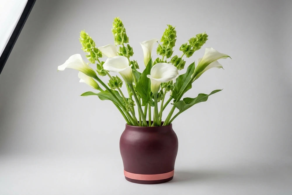 Arranjo Elegante com Flores Naturais e Vaso Exclusivo