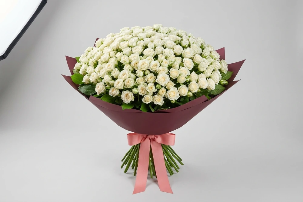 Pureza Absoluta com 100 Mini Rosas